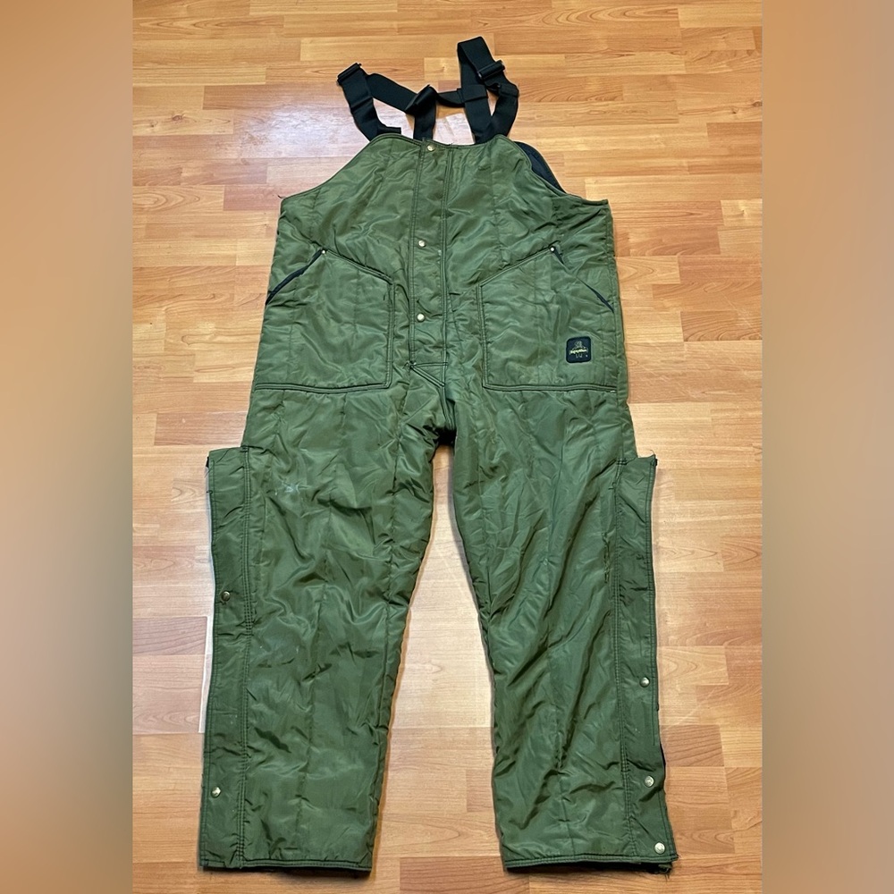 RefrigiWear Men's 3XL Green Bib Insulated Overalls Beat Up But Functional, Rips